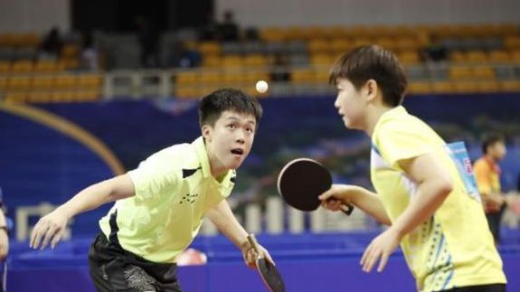 莱万个人健 莱万个人健